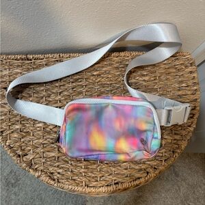 Lululemon Everywhere Belt Bag